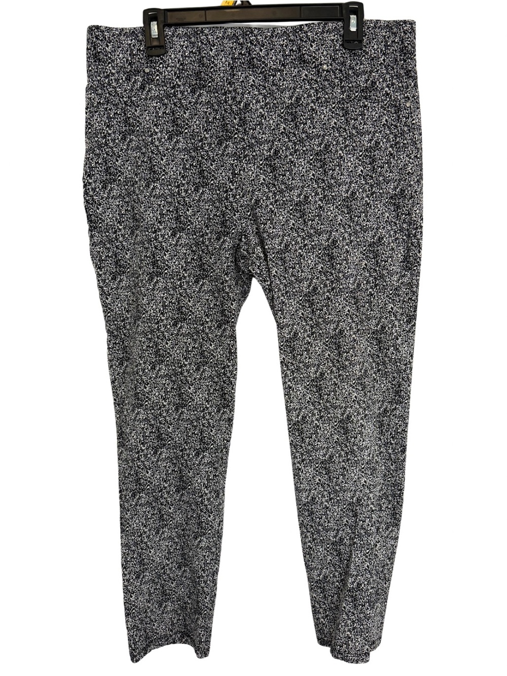 3/$20 89th & Madison Black and White Ankle Pants